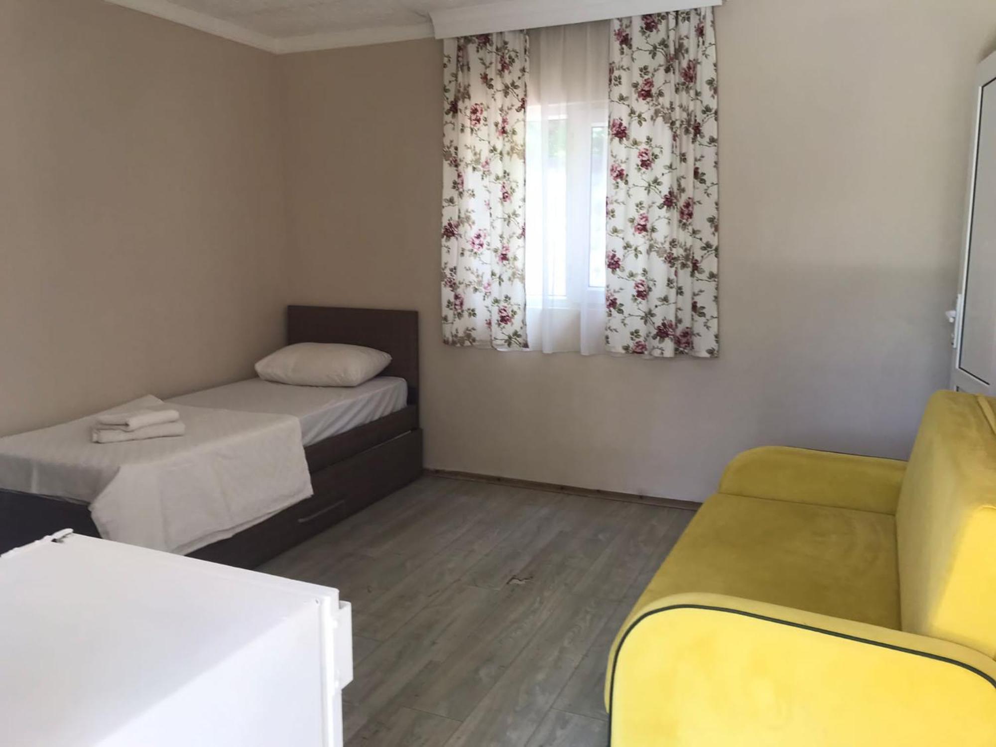 Готель Cicek Evler Tatil Koeyue Armutlu Екстер'єр фото